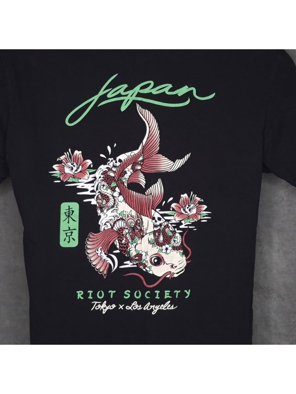 Riot Society Japan Koi Graphic Black T-Shirt Mens M 100% Cotton Crewneck
